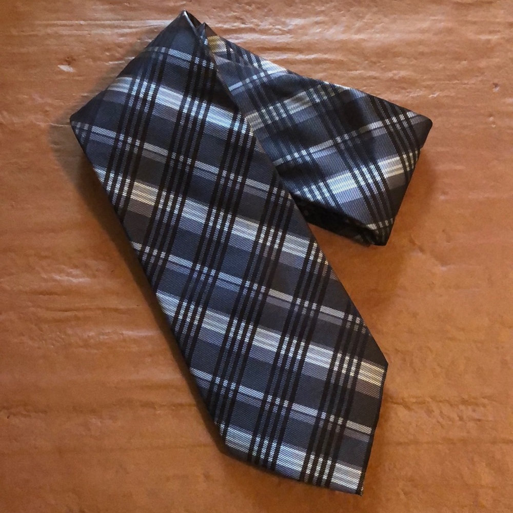 💯% Silk tie